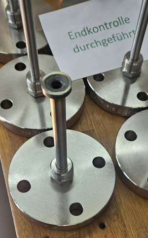 Endkontrolle für Prozessanschlüsse für Thermoelemente durchgeführt