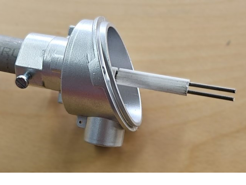 Wie ist ein Thermoelement-Schutzrohr aufgebaut? Offener Kopf - Balzer Blog – Hochtemperatur-Schutzrohre in der KVA Basel in Betrieb – Albert Balzer AG